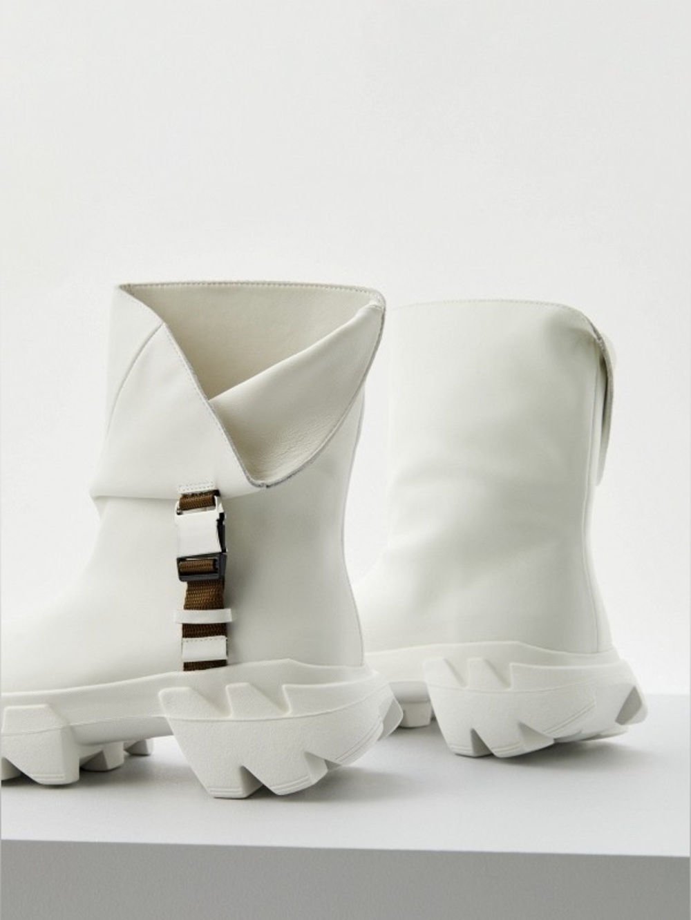 4CCCCEES White Leather Chunky Platform Ankle Boots Fold Over Buckle Women’s - Picture 4 of 10